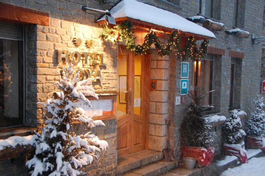Hotel Roya Espot Exterior photo